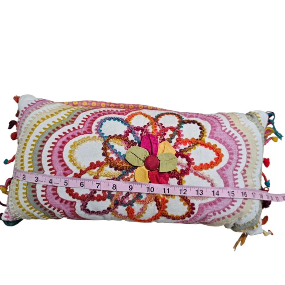 Pier 1 Set of 2 Lumbar Pillows Multi Floral Embroidered Tassel Boho Statement - Picture 7 of 7